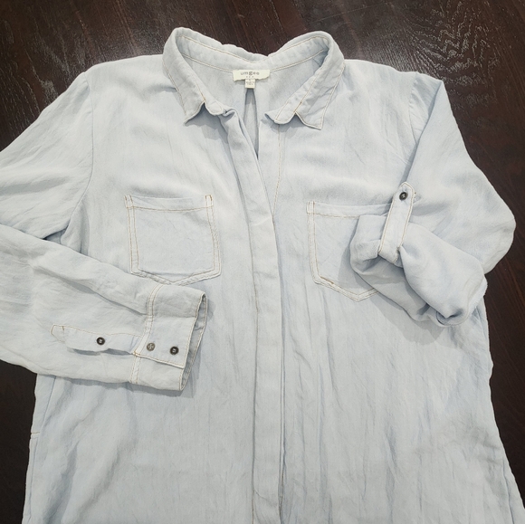 Umgee Women's Sky Blue Roll Up Tabs Sleeve‎ Frayed Hem Button Up Shirt Size L - Picture 1 of 9